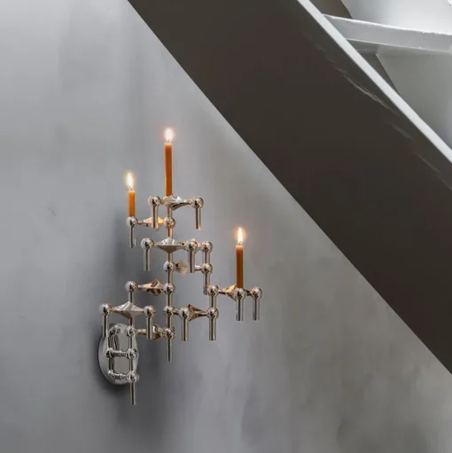 Nagel wall hanger