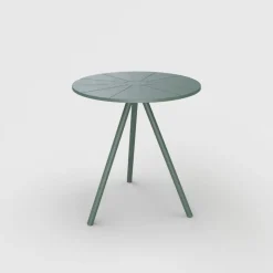 Nami afe table