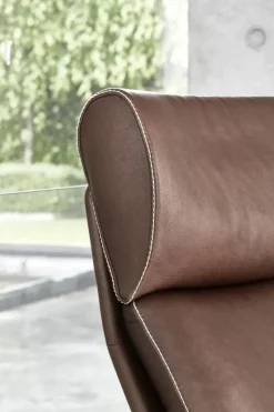 Nasa Armchair w. Footrest