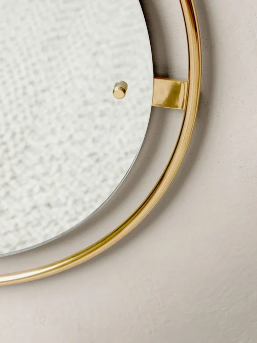 Nimbus Mirror