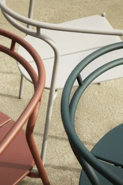 NOVO dining chair