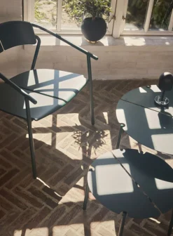 NOVO lounge chair