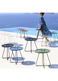 On-the-move side table