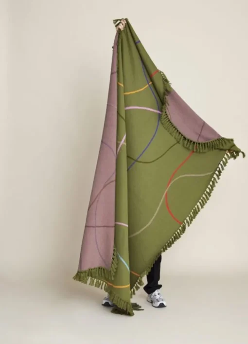 Outline Throw