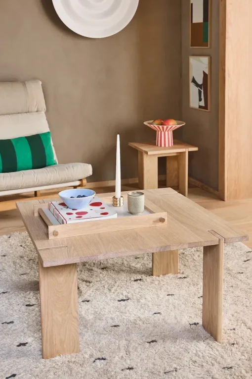 Oy Square Table