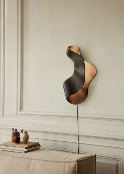 Oyster Wall Lamp