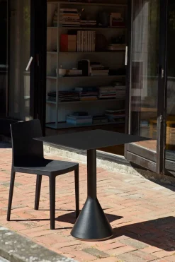 PALISSADE / Cone Table