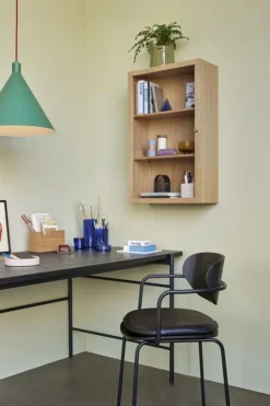 Panorama Display Shelf