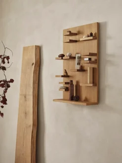 Parade Shelf
