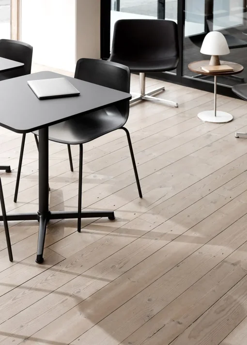 Pato 4 Leg Center Chair 4252 by Welling/Ludvik - Full Upholstery