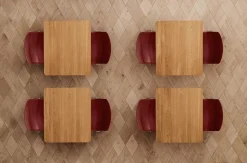 Pato Table 4681 by Welling/Ludvik