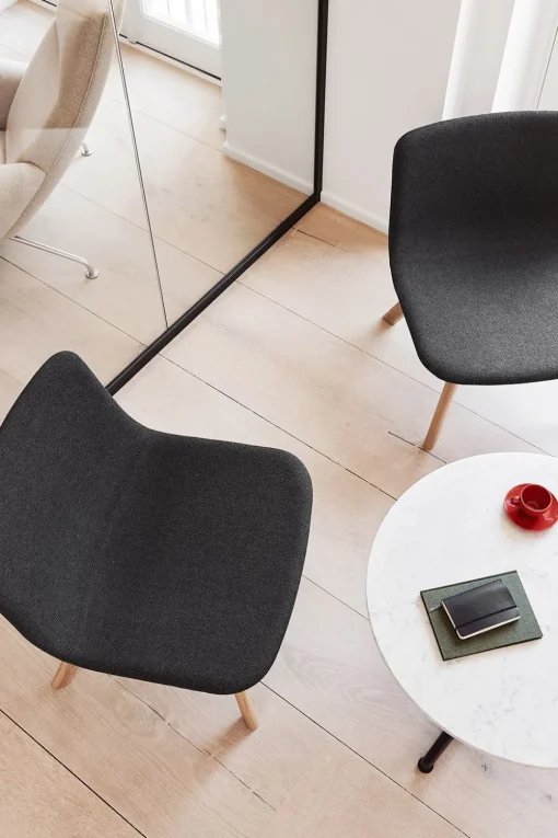 Pato Table 4685 by Welling/Ludvik