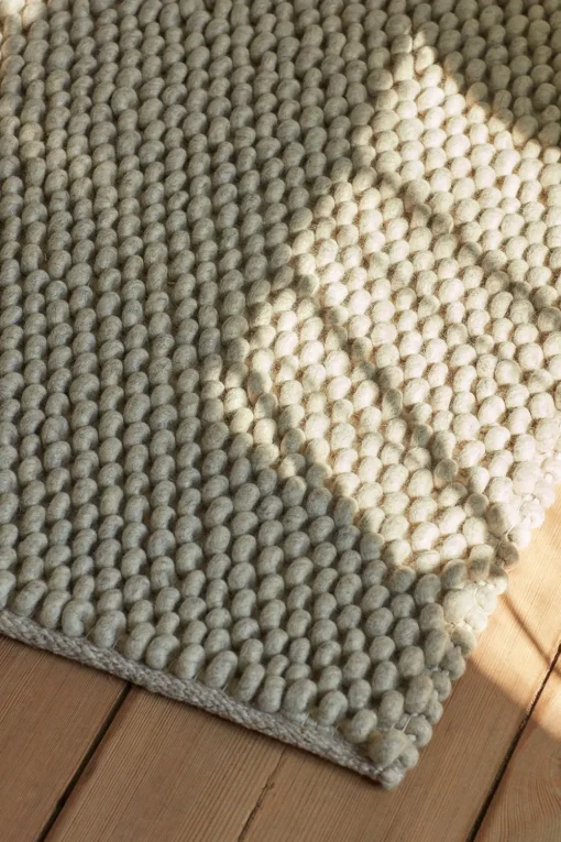 Peas Rug