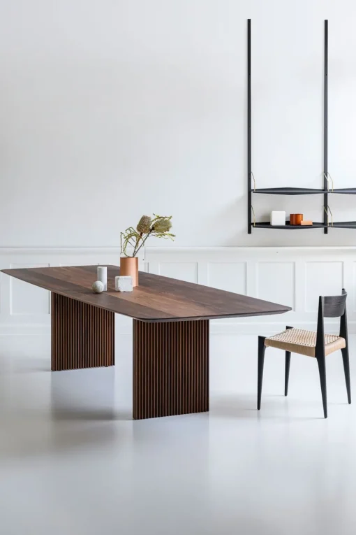 PIA CHAIR