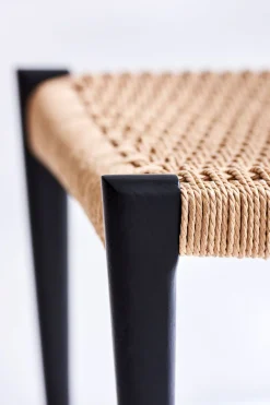PIA CHAIR