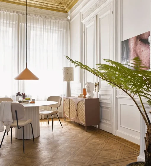 Pillar dining table