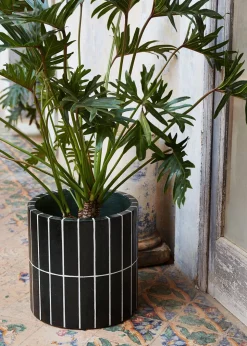 Pillar Plant Pot