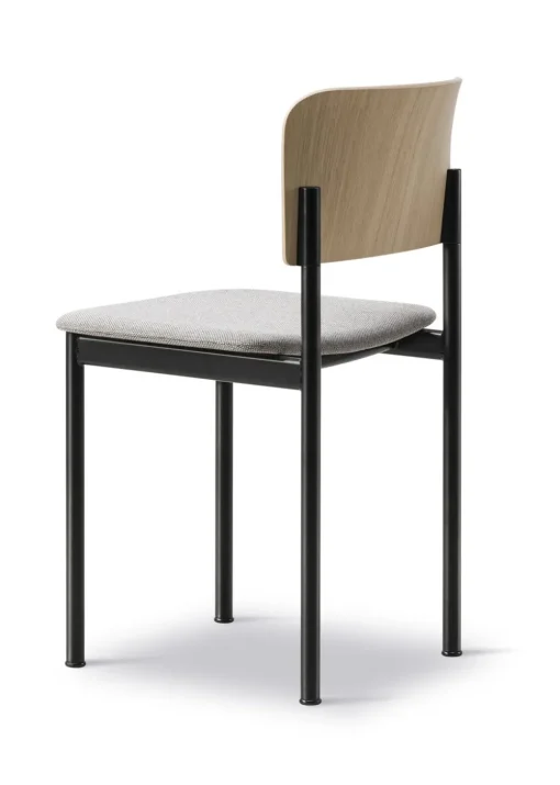 Plan Chair 3413 by Edward Barber & Jay Osgerby
