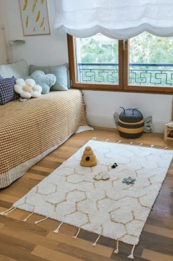 Play rug Pollination