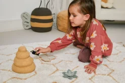 Play rug Pollination
