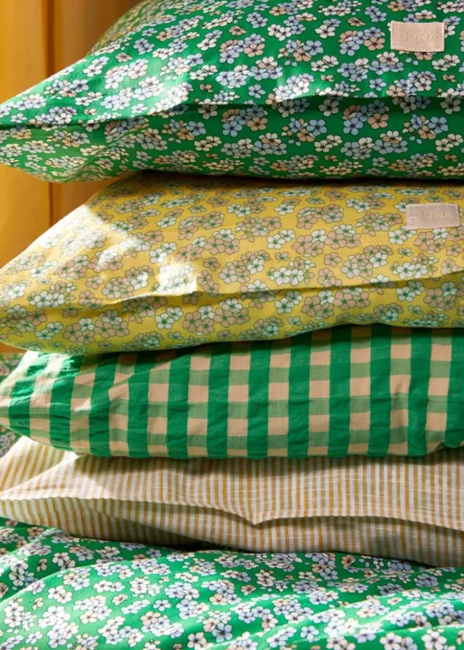 Pleasantly Linens