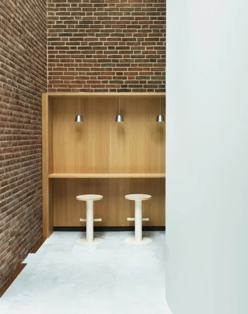 Pole Barstool 65 Cm