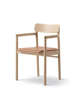 Post Chair 3446 by Cecilie Manz