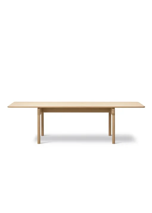 Post Table 6440 by Cecilie Manz