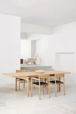 Post Table 6440 by Cecilie Manz