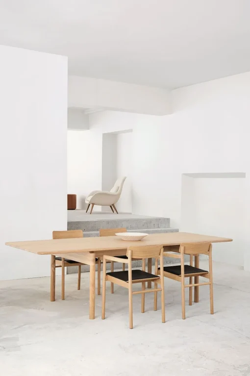 Post Table 6440 by Cecilie Manz