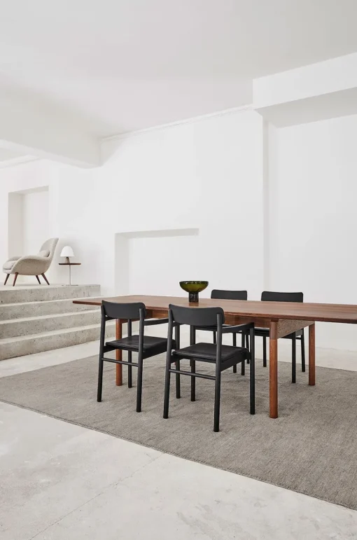Post Table 6440 by Cecilie Manz
