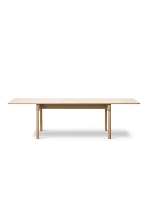 Post Table 6440 by Cecilie Manz