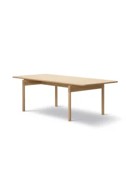 Post Table 6438 by Cecilie Manz