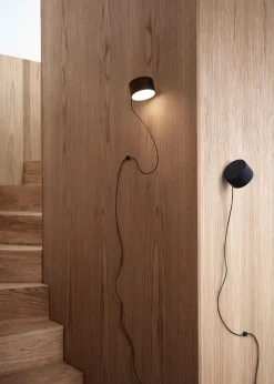 Post Wall Lamp