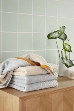 Promenade towels