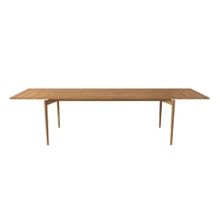 PURE Dining Table With 2 Additional plates