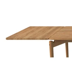 PURE Dining Table With 2 Additional plates