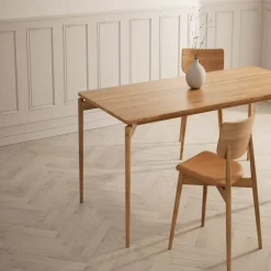 PURE Dining Table With 2 Additional plates