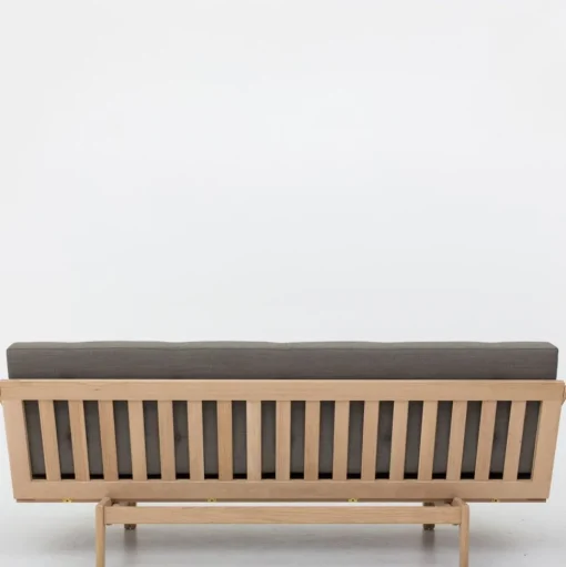 PV Daybed
