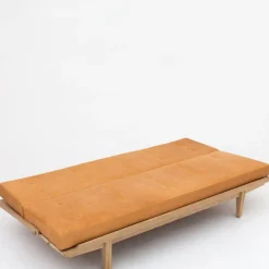 PV Daybed
