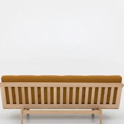 PV Daybed