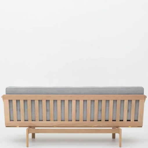 PV Daybed
