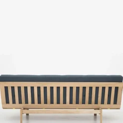 PV Daybed