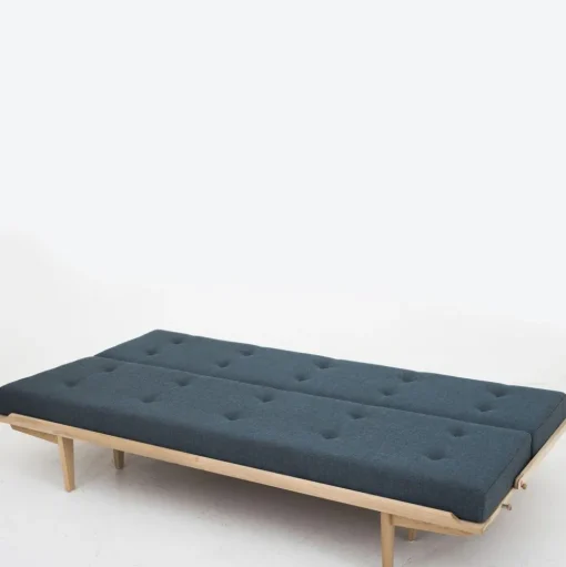 PV Daybed