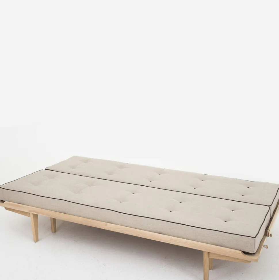 PV Daybed