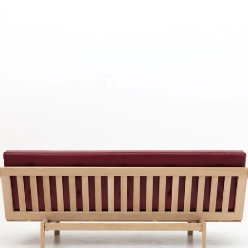 PV Daybed