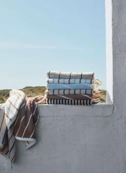 Raita Towel