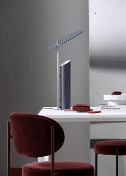 Reflect table lamp