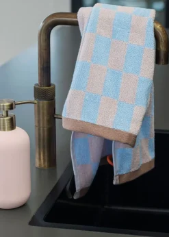 RETRO Bath Towel