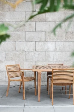 Rib Dining Chair